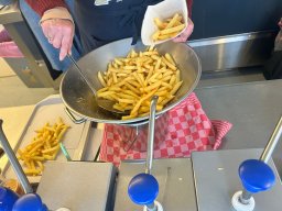 whatsapp image 2025-11-15 at 22.16.29 2